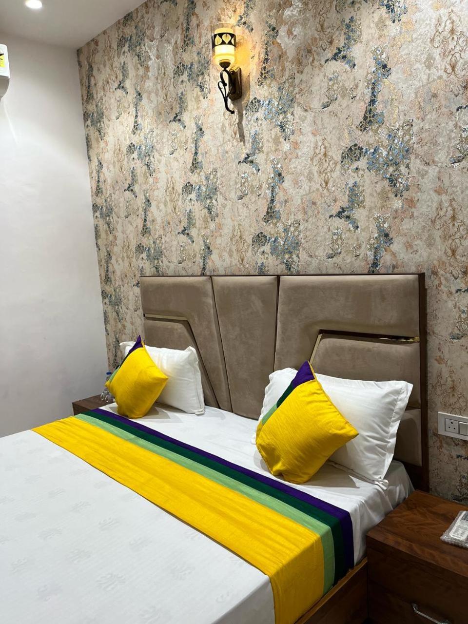 Hotel Platinum Inn Ludhiana Buitenkant foto